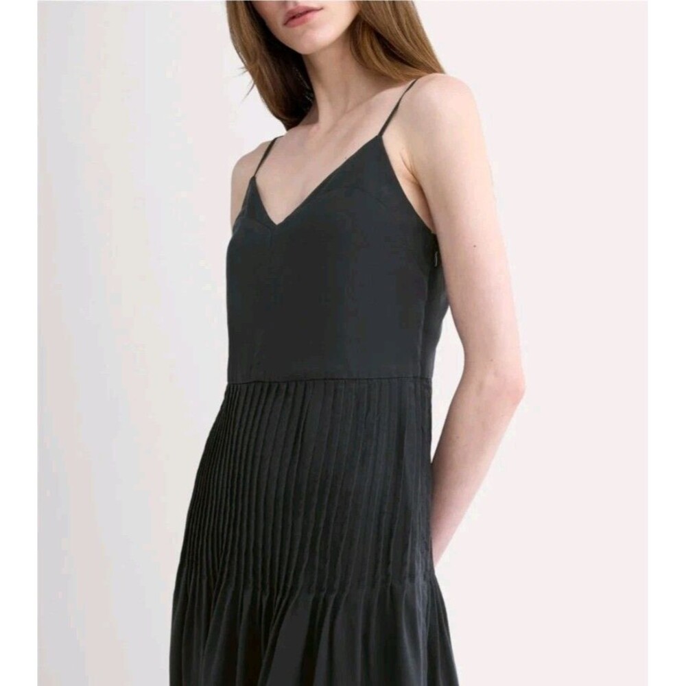 Everlane The Pleated Slip Dress Butterlite Black TENCEL Lyocell Midi Dress Sz 12
